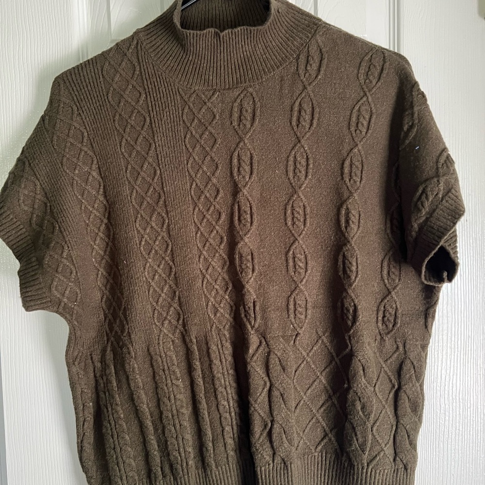 Cupio Women's Olive Green Cable Knit Turtleneck Sweater
